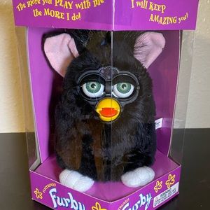 1999 Furby Witches Cat W/ Grn eyes, Model 70-800, Generation 1 (Rare). Original